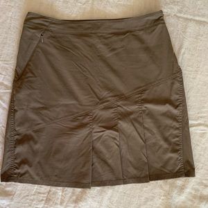 Sahalie skirt with attached undershorts.